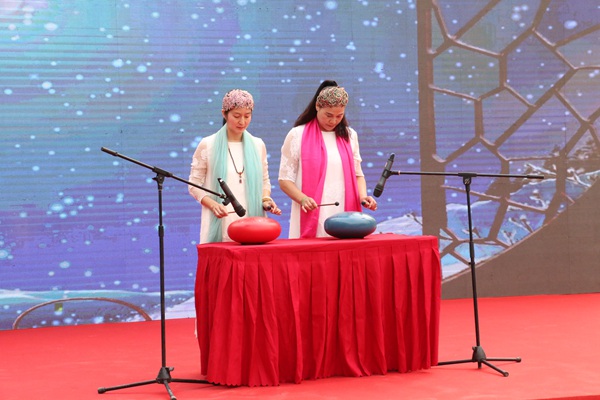 色空鼓表演